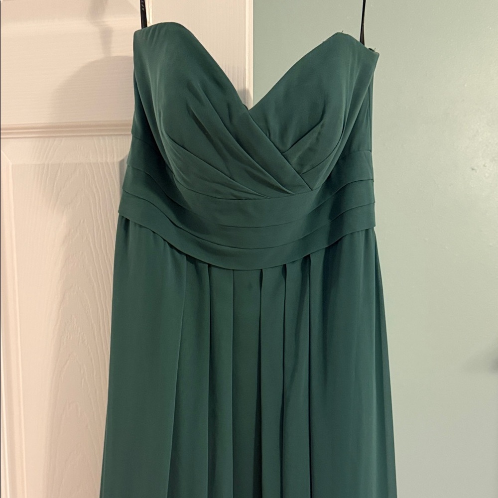 Strapless Emerald Green Pleated Evening Gown